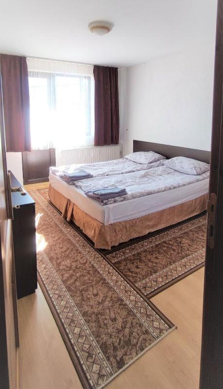 Djolevi Guesthouse Dobrinishte Bagian luar foto