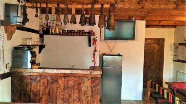 Djolevi Guesthouse Dobrinishte Bagian luar foto